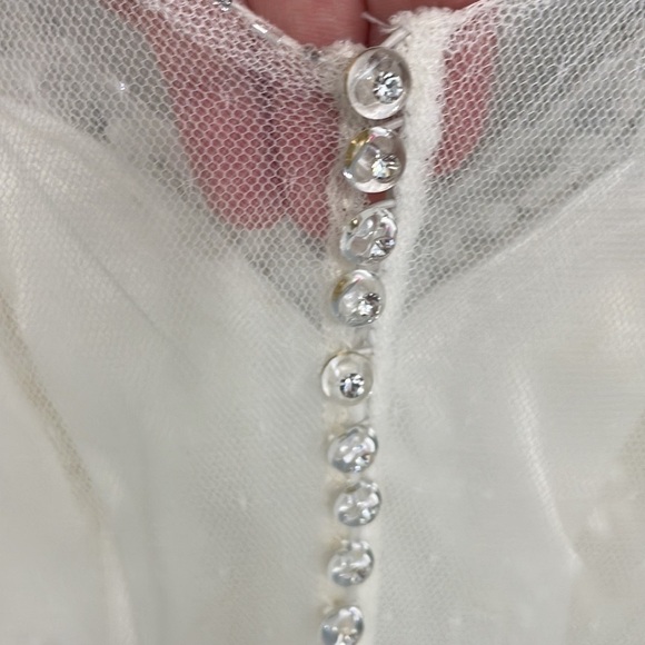 Sophia Tolli Elegant Lace Wedding Dress in Cream - Picture 5 of 14